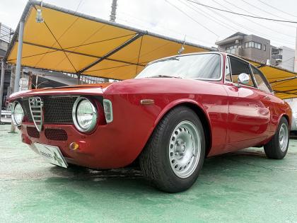 1966年 アルファロメオ ジュリア スプリント GT ヴェローチェ 左ハンドル MT